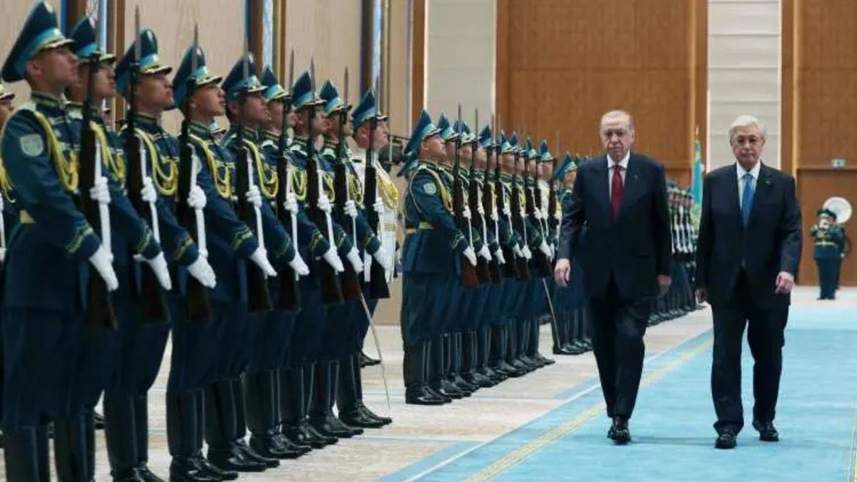 Kazakistan’dan Tarihi Jest: Erdoğan’a “Hoca Ahmet Yesevi Nişanı” Verildi