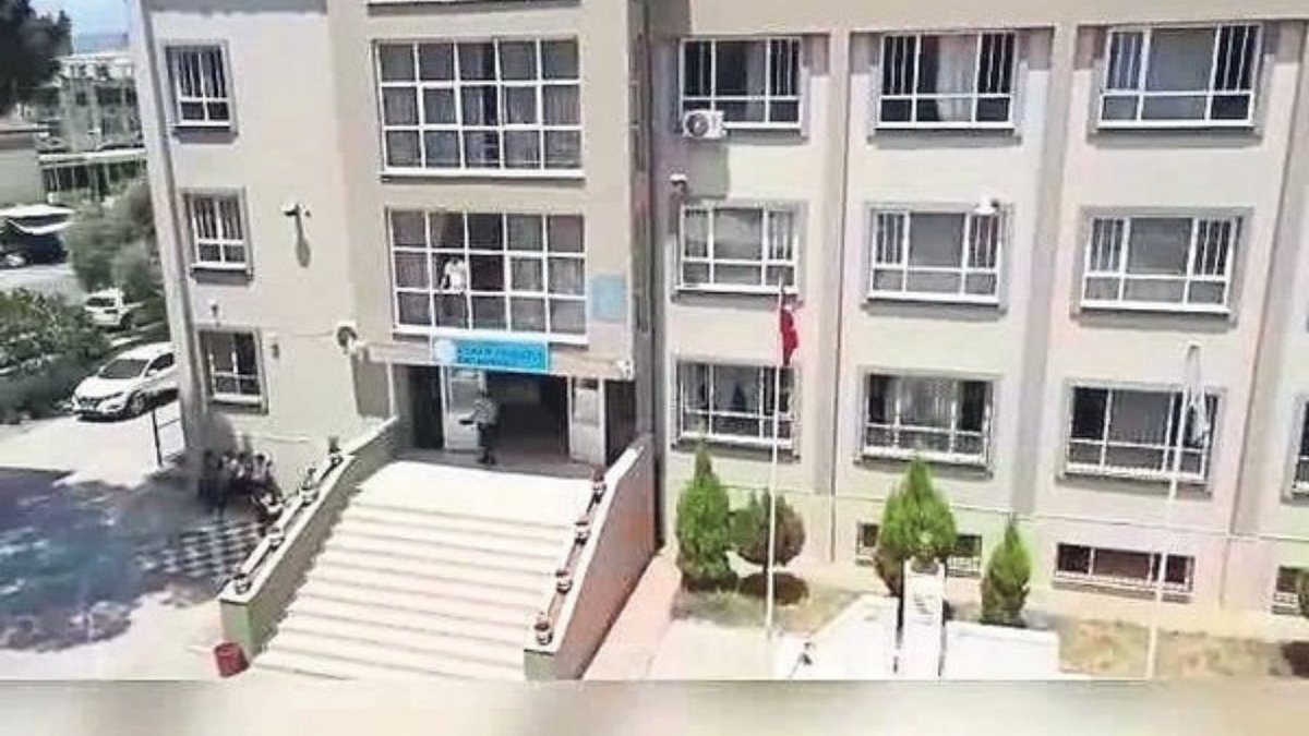 Aydın’da Ortaokulda Yasak İlişki İddiası: 5 Kişi Görevden Alındı