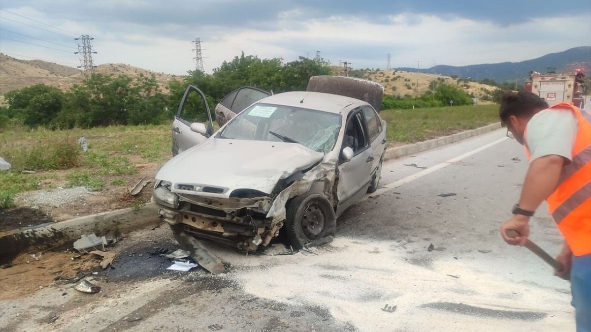 Ödemiş’te Feci Trafik Kazası: 8 Kişi Yaralandı