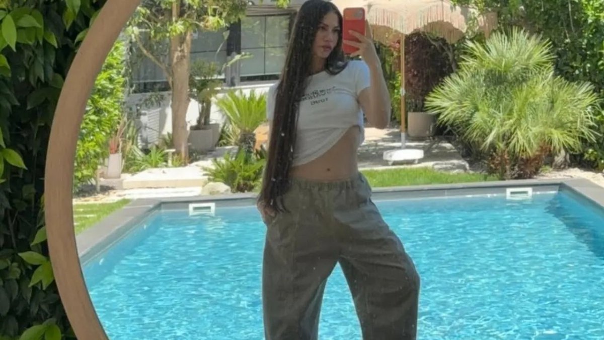 Demet Özdemir Bayramda Lüks Evini Sergiledi! ‘Eşref Rüya’ Nisan’ı Sosyal Medyayı Büyüledi