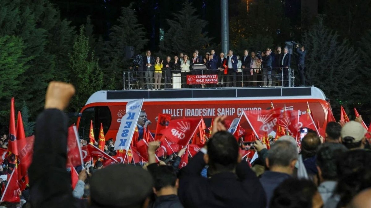 Alman Basını CHP’deki Krizi Manşetlere Taşıdı: “Bir Muhalefet Partisi, İki Lider ve Öfkeli Türkler”