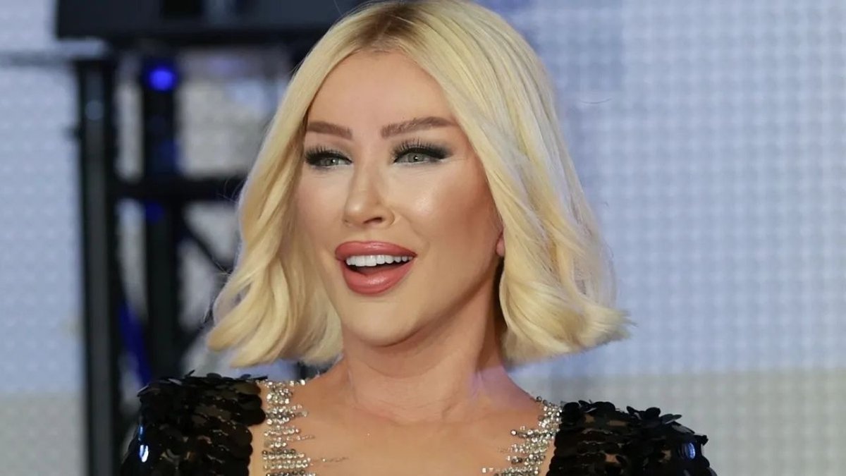 Seda Sayan’ın “Yıkamazlar Beni” Klibi Gündem Oldu: Son Görüntüsü Sosyal Medyayı Karıştırdı