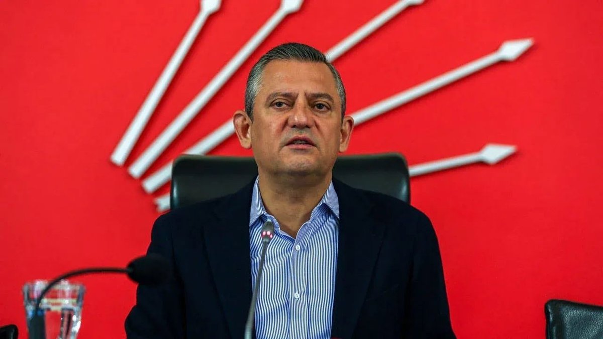 Özgür Özel’in Kurabileceği Yeni Partinin Adı Kulislerde “İstiklal Partisi” Olarak Konuşuluyor