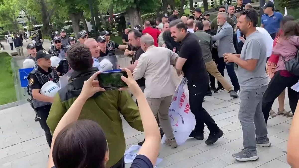 TBMM Önünde Özel Sektör Öğretmenlerine Müdahale: Gözaltılar Gerçekleşti