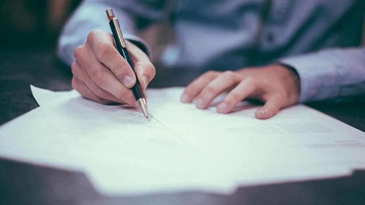 Meclis'e Dilekçe Verildi: Kadınlar Da Askere Alınsın