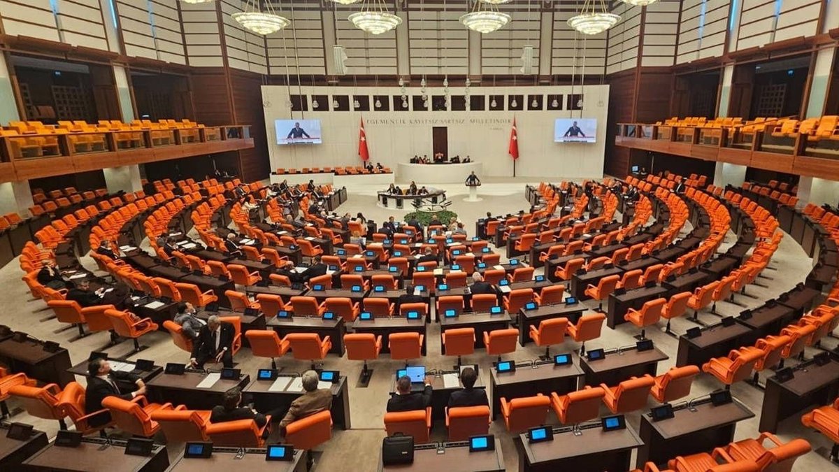 Kıbrıs Tartışması Meclis Gündeminde Yeni Yol Önerisi Reddedildi