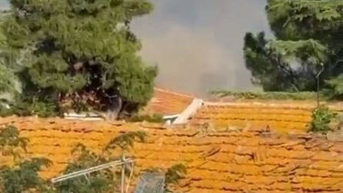 Heybeliada Deniz Harp Okulu’nda yangın paniği: Çatıda büyük hasar oluştu