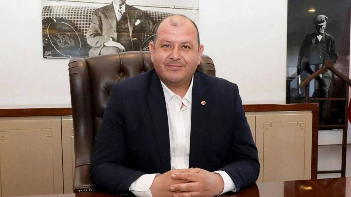 Menderes Belediye Başkanı İlkay Çiçek Görevden Uzaklaştırıldı