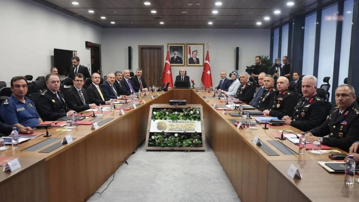 İçişleri Bakanı Çiftçi’den Çerçeve Yasa Sonrası Güvenlik Zirvesi Açıklaması