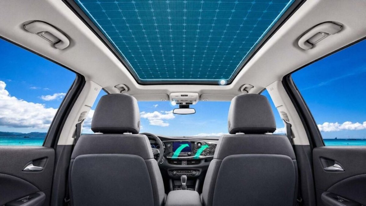 Güneşten Elektrik Üreten Cam Tavanlı Otomobiller Geliyor