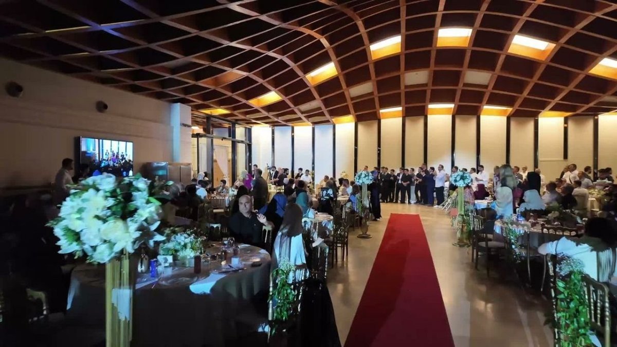 BTP Lideri Hüseyin Baş, Yeğeninin Düğününde Horon Ve Halay Çekti