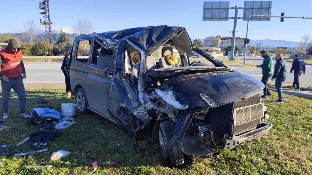 Konya Yolu Üzerinde Meydana Gelen Korkunç Kaza: 5 Yaralı
