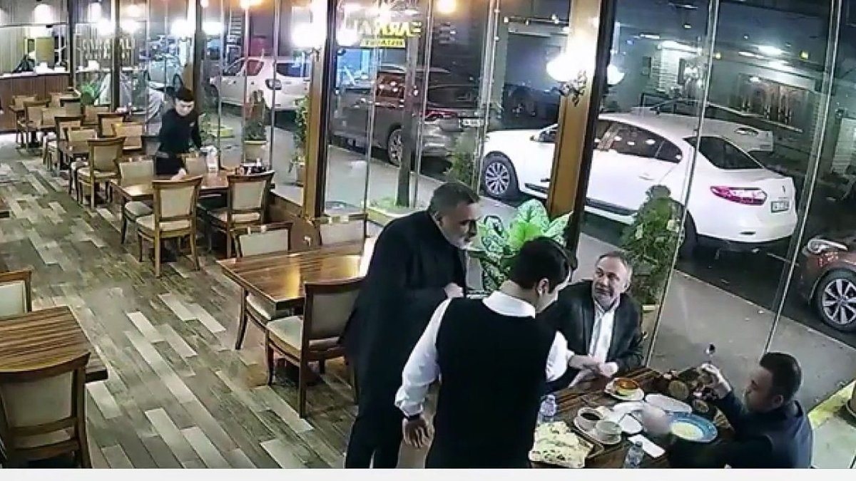 Beylikdüzü’ndeki Restoran Tartışması İddiası Gündem Oldu