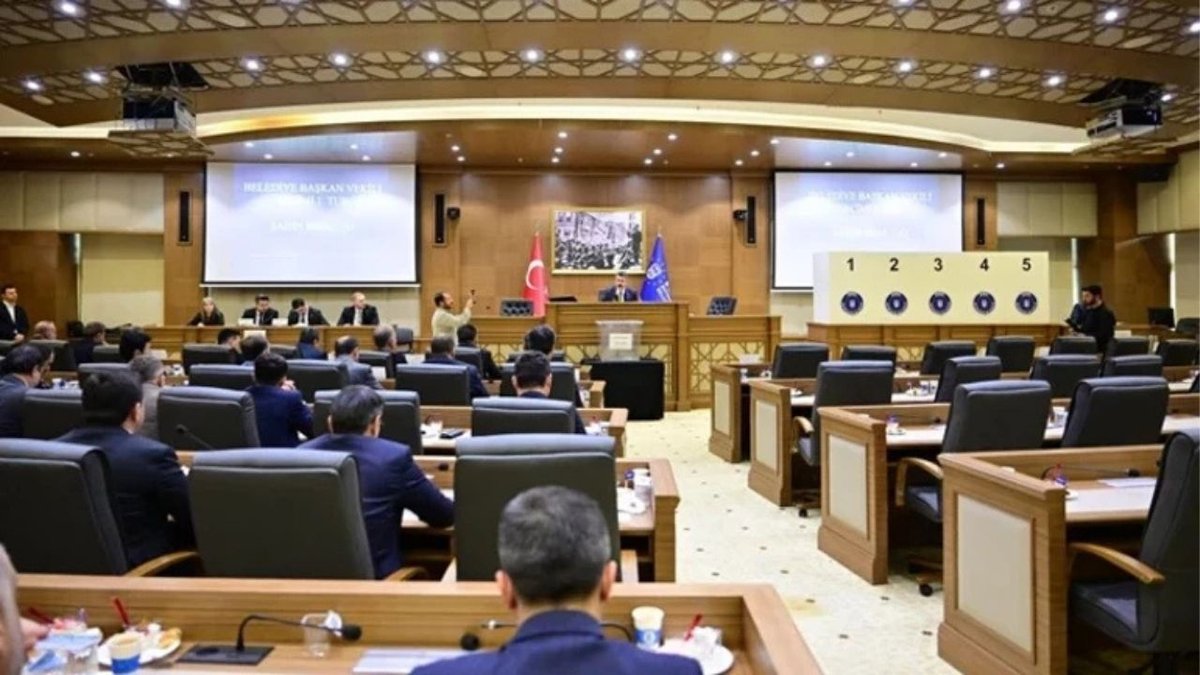 Bursa Büyükşehir Belediye Meclisi’nde Kritik Oylama: Başkan Vekilliğine AK Partili Şahin Biba Seçildi