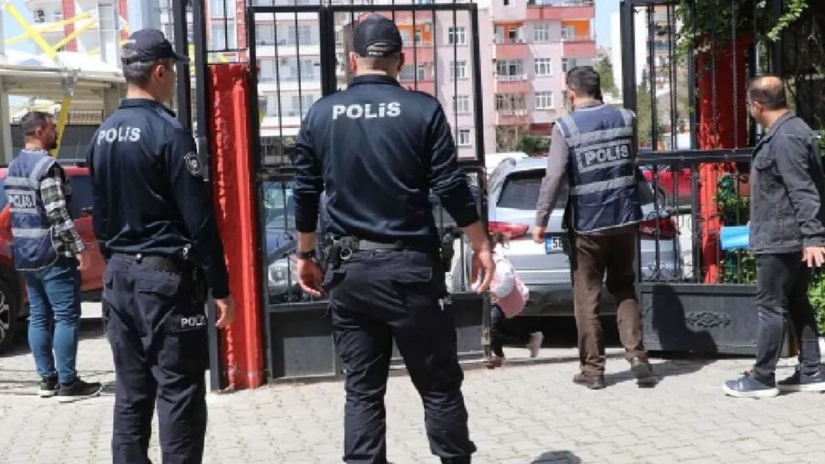 Bursa'da Okullara Saldırı Planı Paylaşımı Yapan 2 Şüpheli Tutuklandı