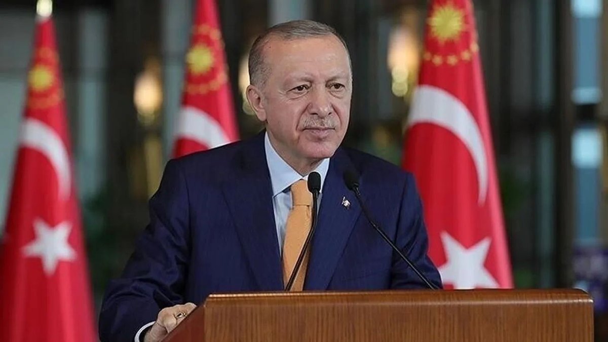 Cumhurbaşkanı Erdoğan'dan Erzurumspor'a Tebrik: Süper Lig'e Yükseldiler!