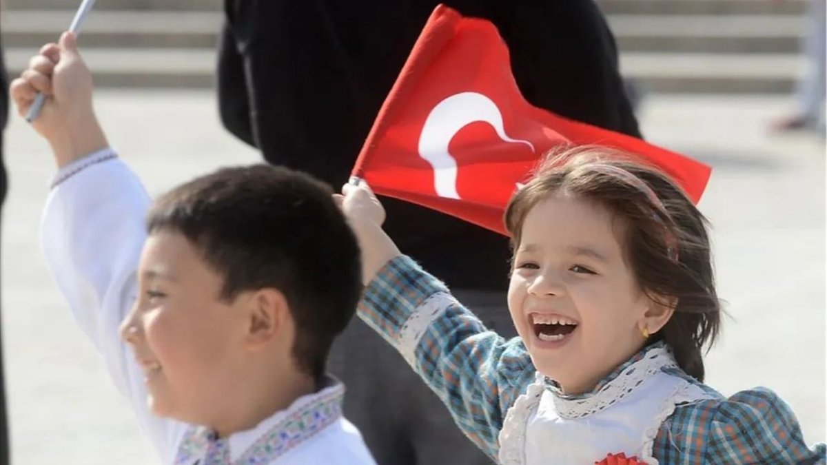 23 Nisan Kutlamaları İptal Edildi mi? 22 Nisan Öğleden Sonra Tatil Olacak mı? 2026 Yılı Etkinlik Durumu