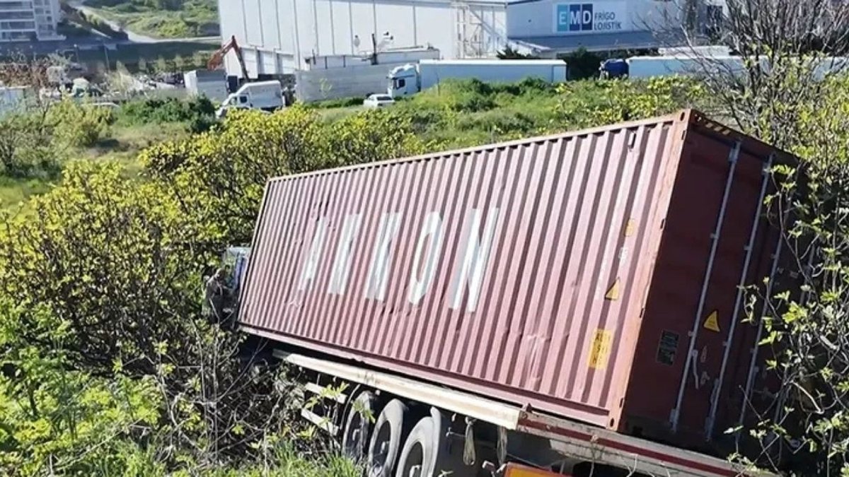 Beylikdüzü'nde Tır Kazasında Kahraman Şoför Facianın Önüne Geçti