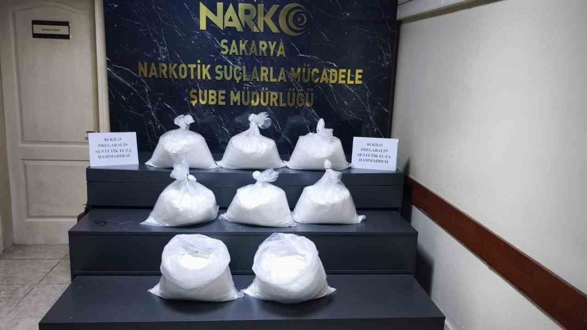 Sakarya’da Torbalarca Uyuşturucu Ele Geçirildi: 3 Kişi Tutuklandı