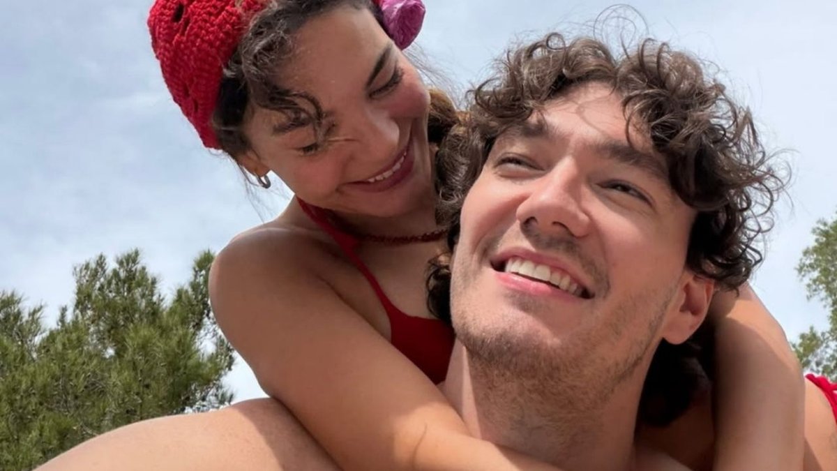 Cedi Osman’dan Ebru Şahin’e Romantik Doğum Günü Mesajı