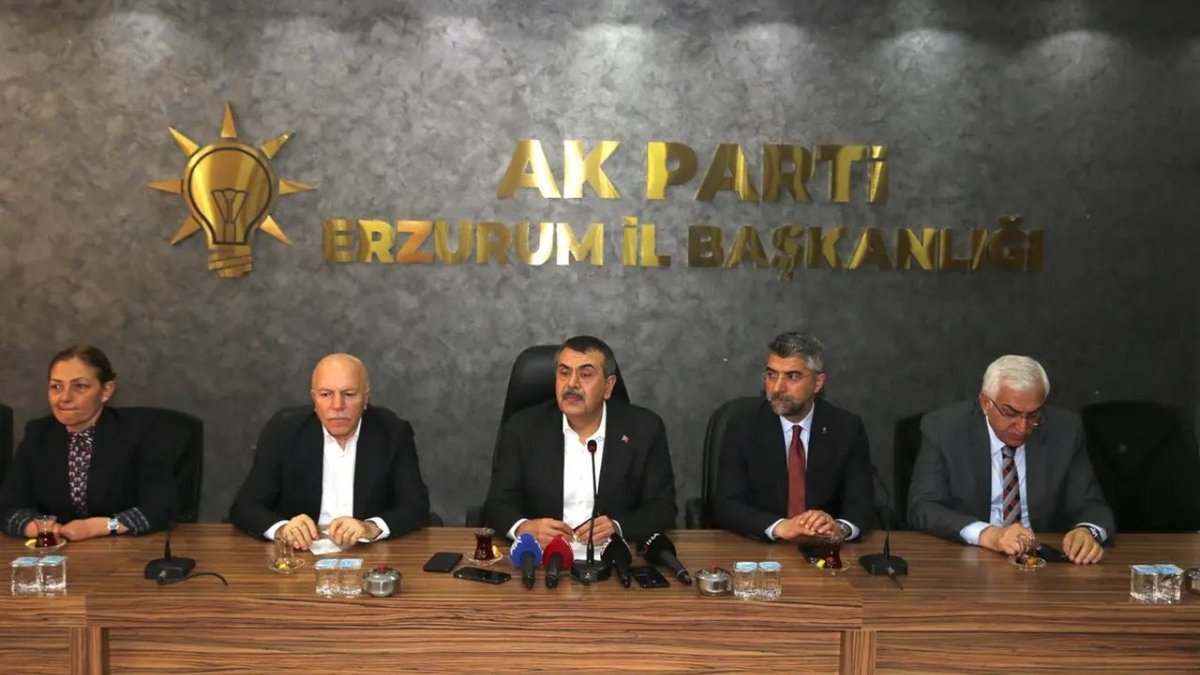 Bakan Yusuf Tekin’den CHP Krizi Açıklaması: “Bu Sürecin Hiçbir Yerinde AK Parti Yok”