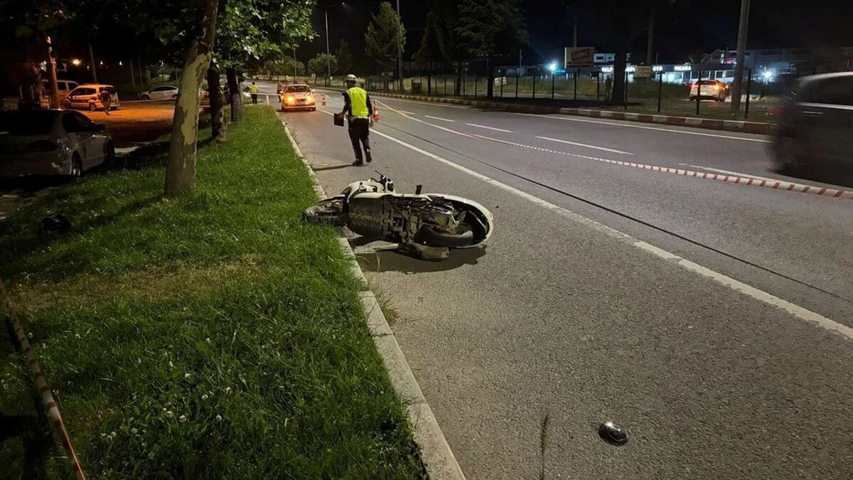 Kütahya Tavşanlı’da Feci Kaza: 17 Yaşındaki Motosiklet Sürücüsü Hayatını Kaybetti