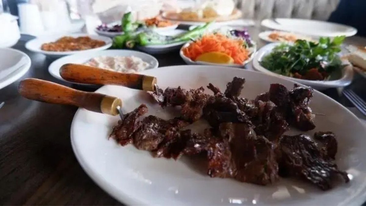 Erzurum’a Gitmeye Gerek Yok Tam Ölçülü Ev Usulü Cağ Kebabı Tarifi