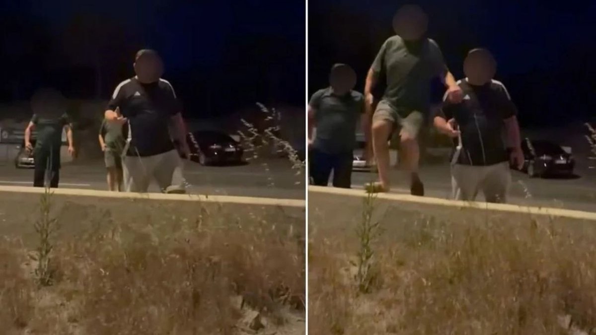 Başakşehirde Yüksek Ses Tartışması Kavgaya Dönüştü Vatandaş Aracına Saldırıyla Şikayetçi Oldu