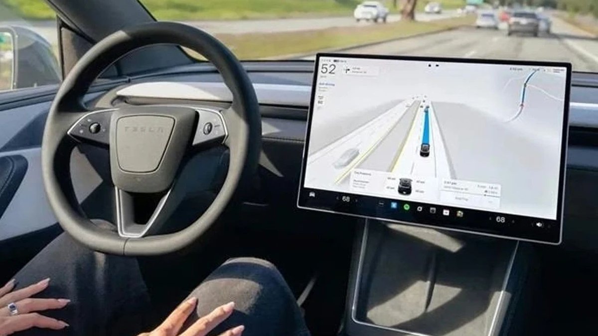 Tesla’dan Sürücüye Özel Yapay Zekâ Hamlesi Araçlar Alışkanlıkları Öğrenecek