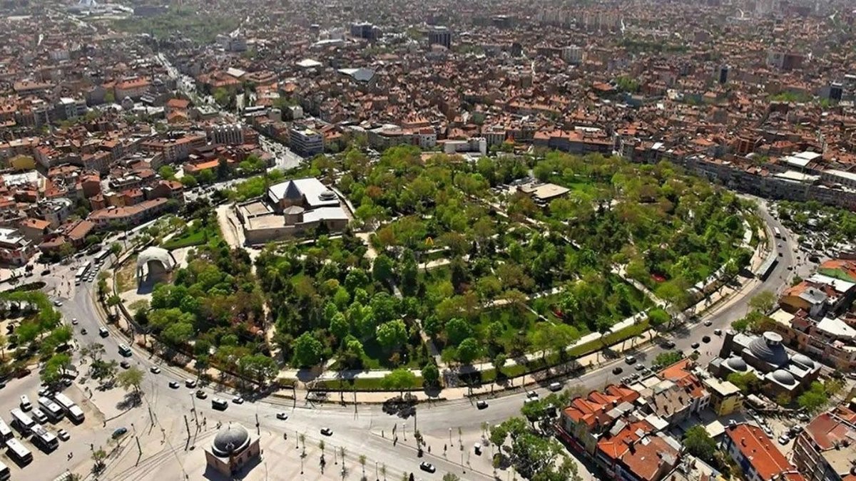 Tuz Gölü Yaz Aylarında Beyaz Bir Doğa Harikasına Dönüşüyor