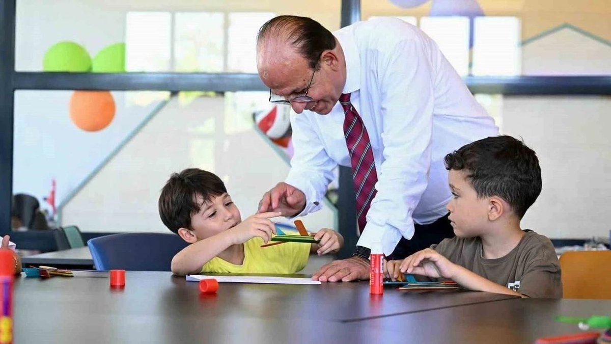 Başkan Geçit, Yeşilyurt Bilim Merkezi’nde Geleceğin Bilim İnsanlarıyla Buluştu