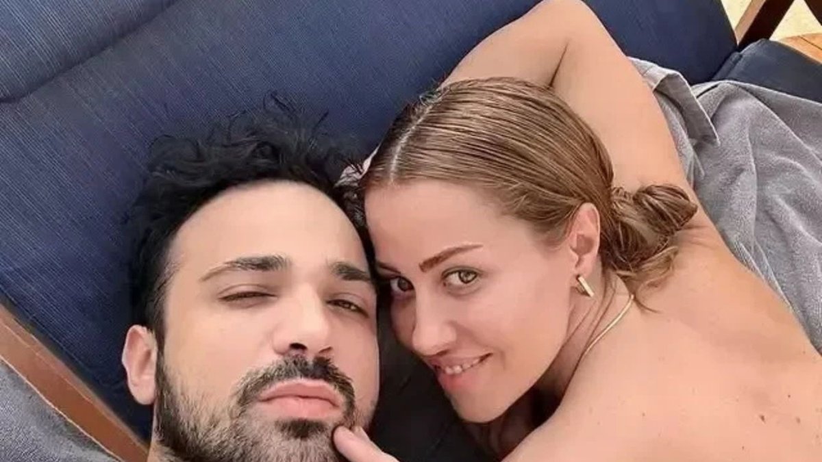 Derya Uluğ ve Asil Gök’ten evlilik müjdesi! 10 yıllık ilişki nikâhla taçlanıyor