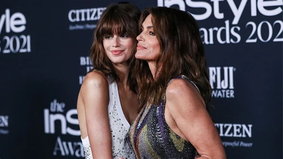 Kaia Gerber’in Annesi Cindy Crawford’a Benzerliği Hem Avantajı Hem De Zorluğu Oldu