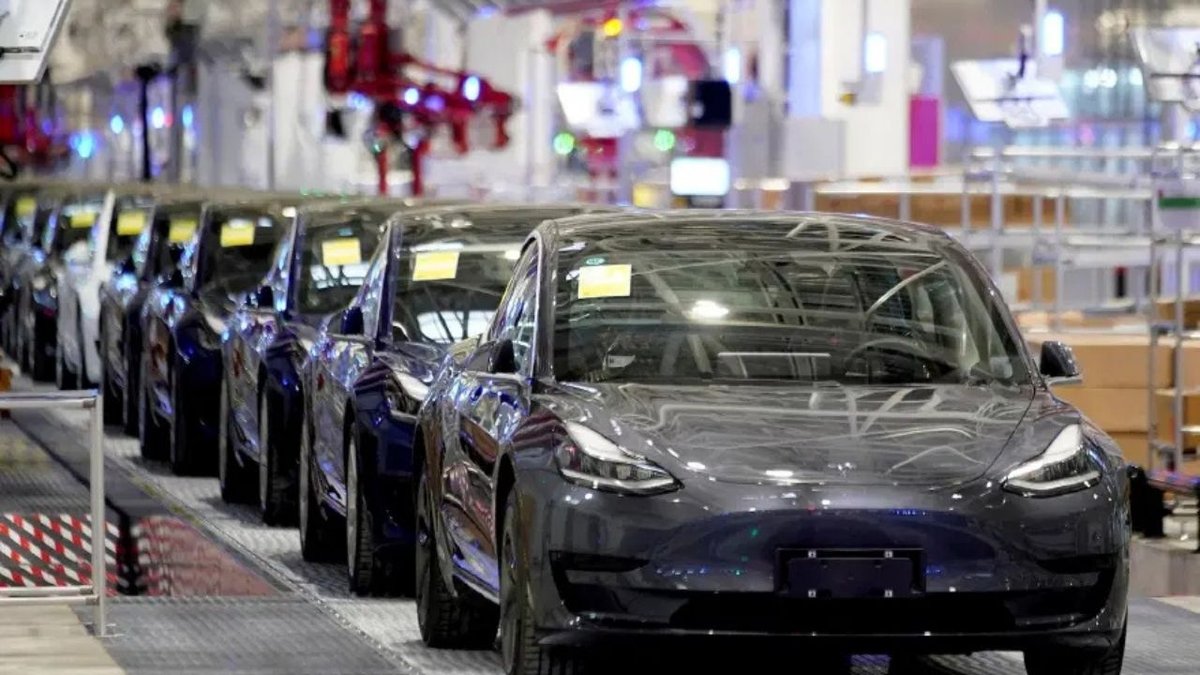 Milyonlarca Otomobil Geri Çağrılıyor: Elektronik Kapı Kolları Alarm Verdi