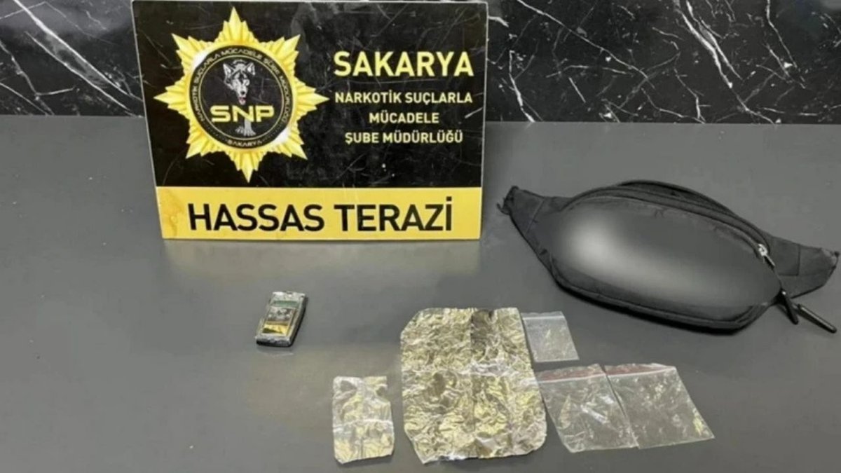 Zehir Tacirlerine Operasyon: Uyuşturucu Zulası Attığı Yastıktan Çıktı