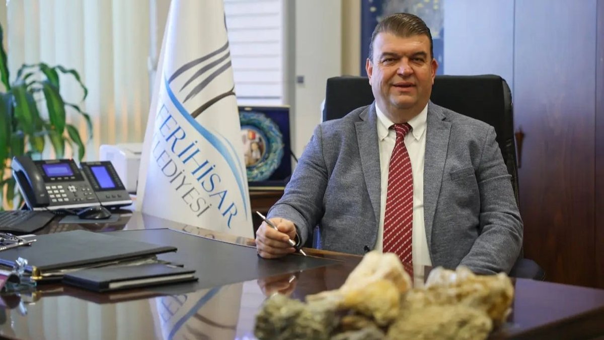 Görevden Uzaklaştırılan Seferihisar Belediye Başkanı Hakkında Para Trafiği İddiası