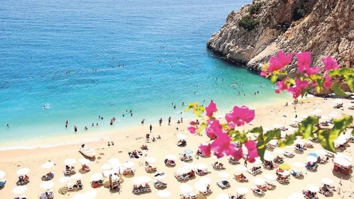Gerçek Bir Akdeniz Cenneti: Kaş'ın Doğası, Tarihi Ve Mavi Suları