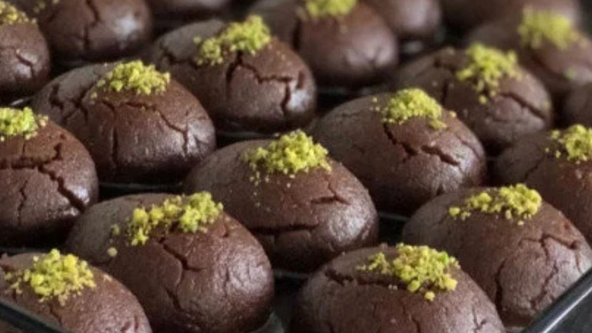 Brownie Kurabiye Tarifi: Islak, Yumuşak ve Çikolata Tadında Kolay Tatlı Tarifi