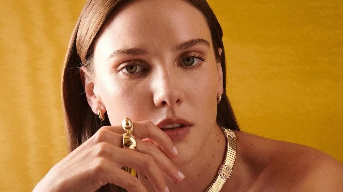 Alina Boz’dan annesi Olga Boz’a duygusal kutlama! Güzelliğiyle dikkat çekti