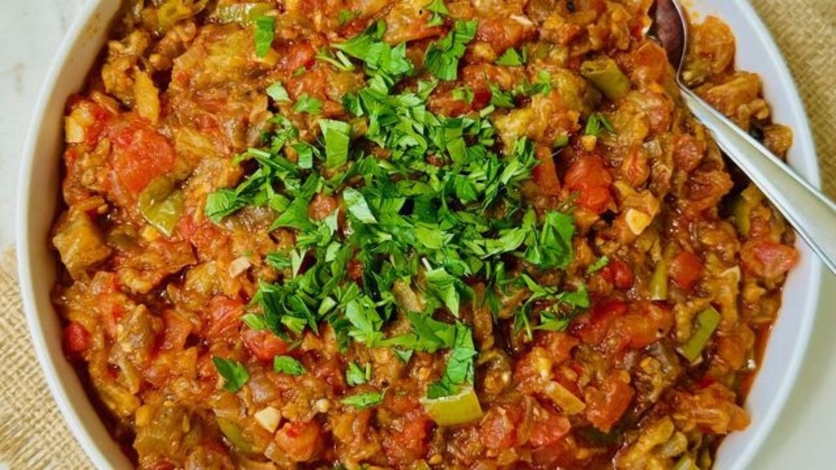 Patlıcan Söğürme Tarifi: Sofralara Lezzet Katan Nefis Meze