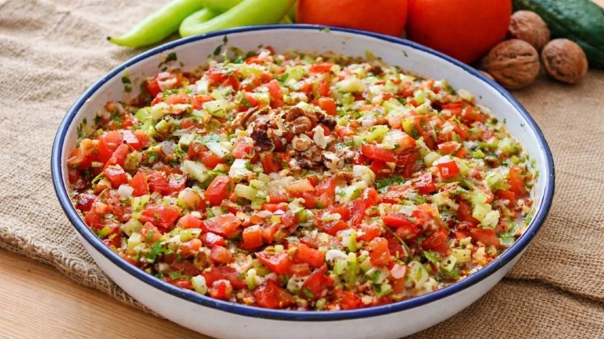 Gavurdağı Salatası Nasıl Yapılır? İşte Pratik Ve Lezzetli Tarifi