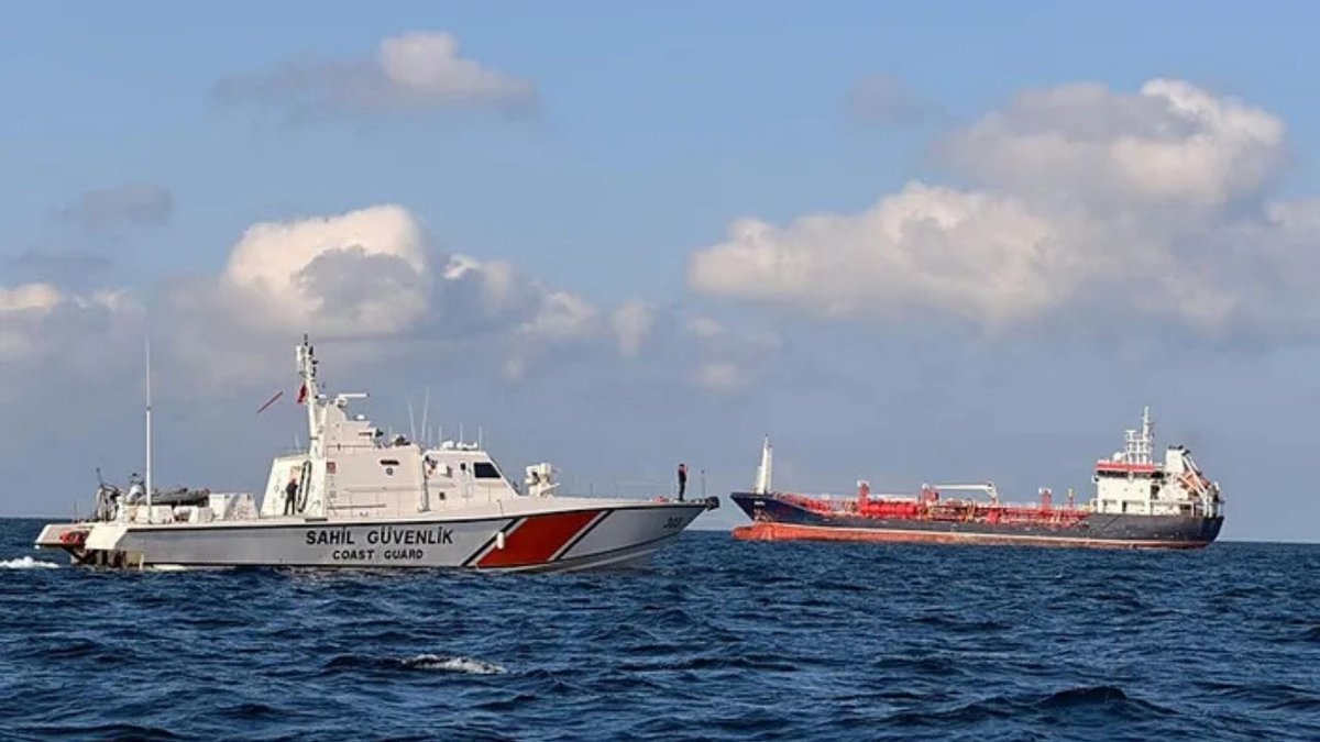 Silivri’deki Gemi Faciasında Kayıp Filika Umudu: Aileler Mürettebattan Haber Bekliyor