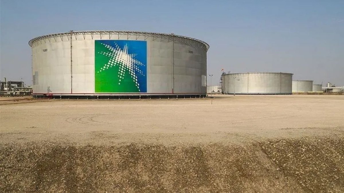 Suudi Arabistan'daki Petrol Tesislerine Yapılan Saldırı: 700 Bin Varil Ziyan