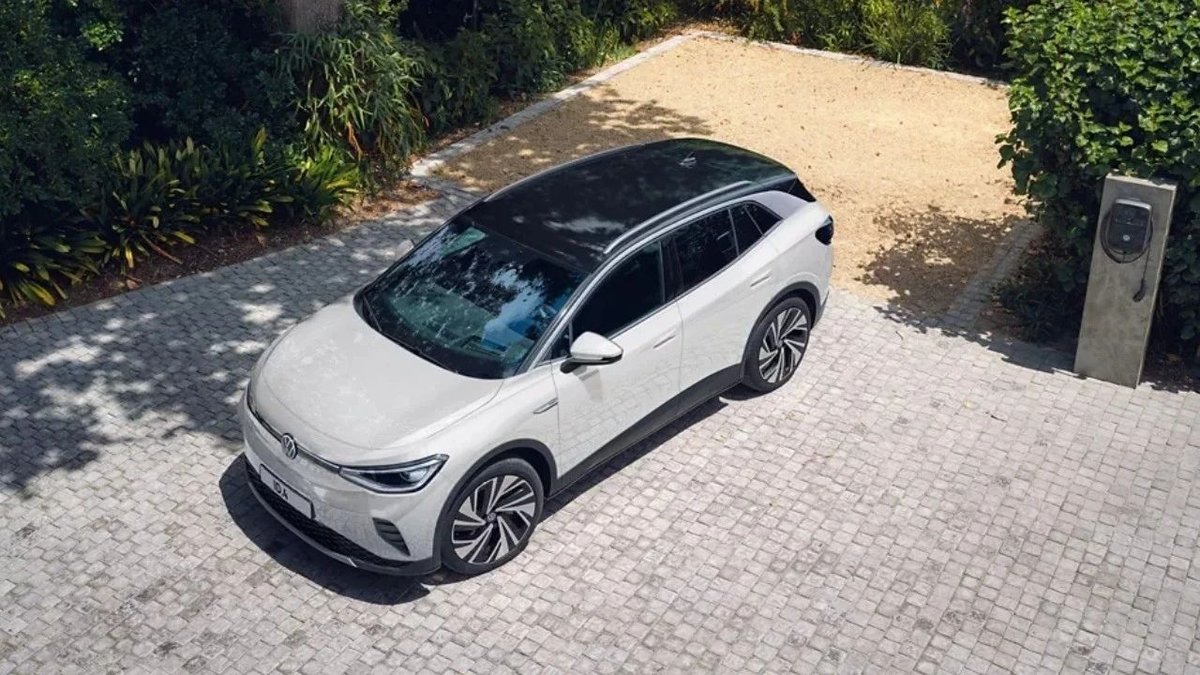 Elektrikli Araçta Geri Adım: Volkswagen, Talep Düşüşü Nedeniyle Rotayı Benzinli Modellere Çevirdi