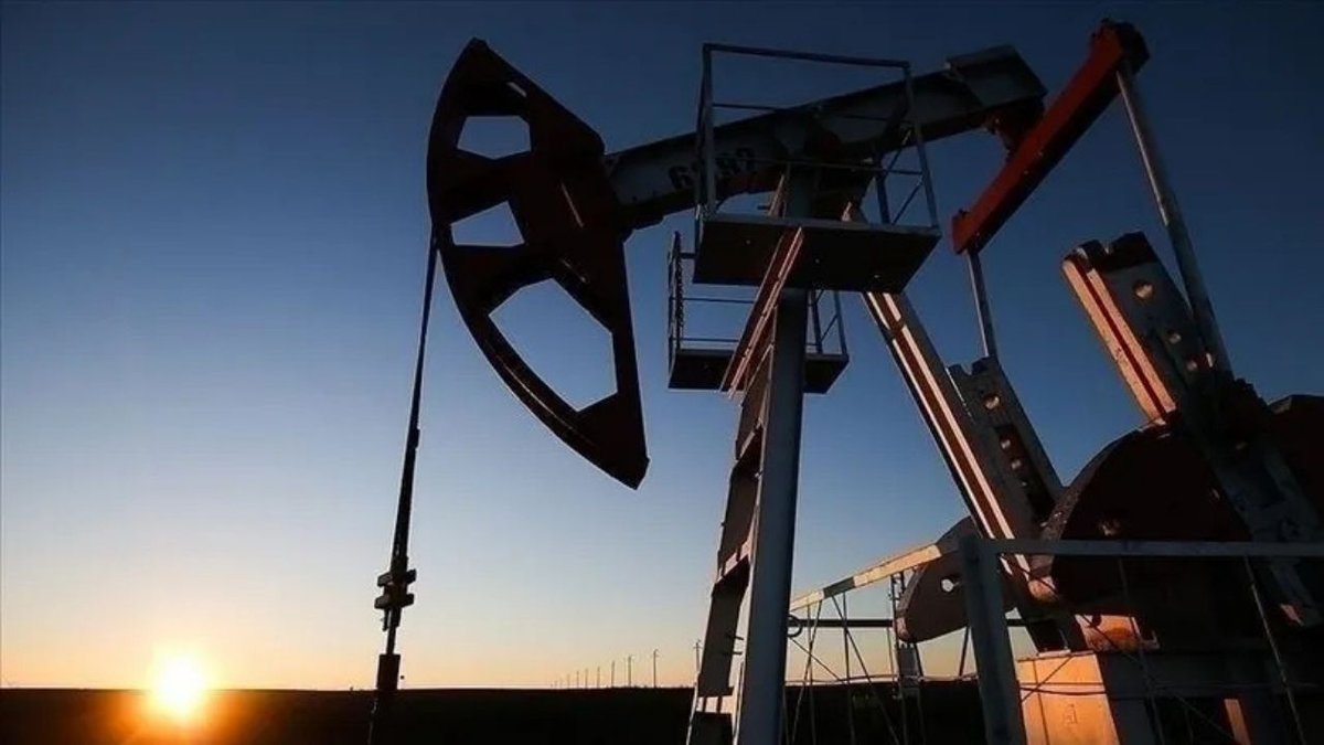 ABD'de Petrol ve Benzin Stoklarında Tahminlerin Üstünde Düşüş