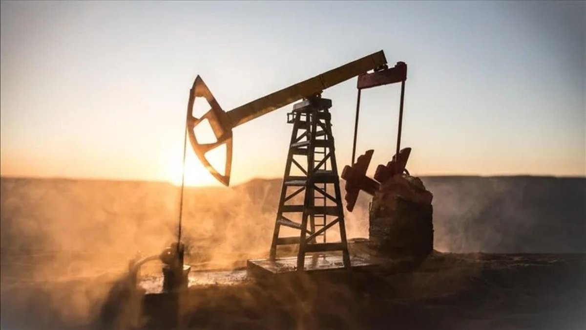 Amerika'da Petrol Sondaj Platformları Yükseldi, Fiyatlar Düştü