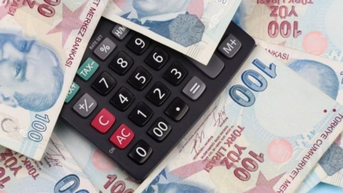 Yüksek Mevduat Faizleri Devam Ediyor: Yatırımcılar TL'ye Bağlı Kalıyor