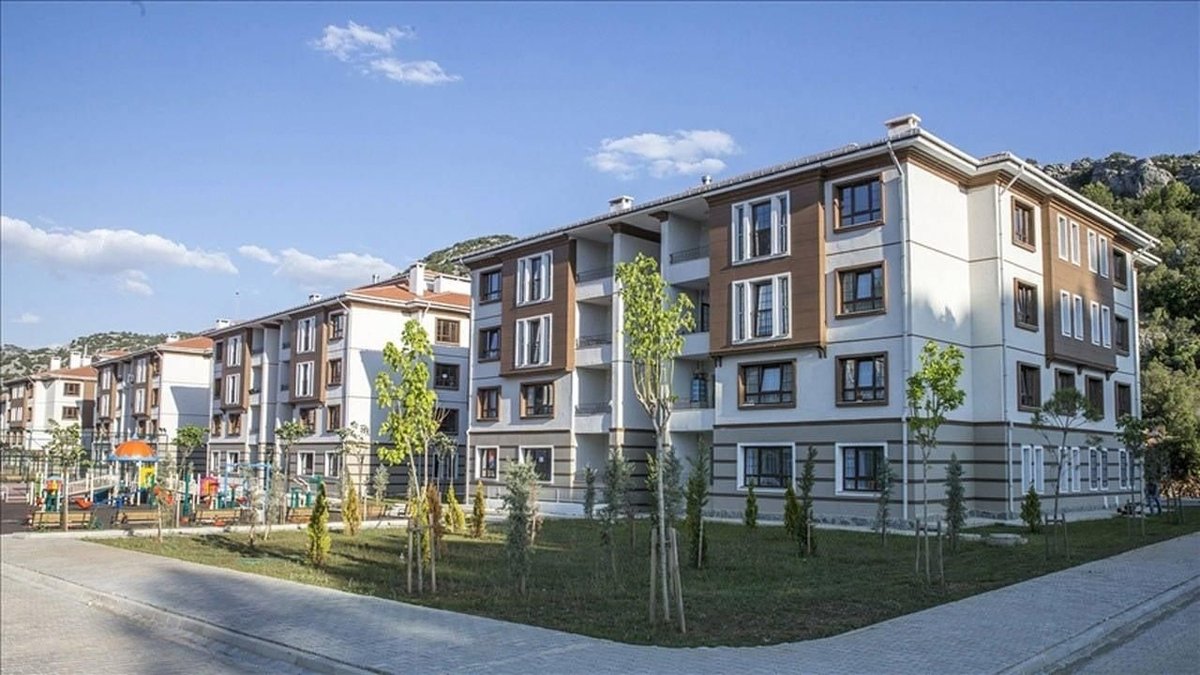 Bakan Kurum’dan TOKİ Müjdesi: Zonguldak’ta Dar Gelirliler Kira Öder Gibi Ev Sahibi Oldu