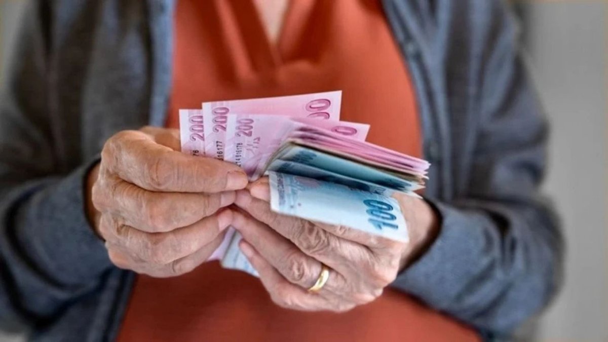 Uzman İsim Temmuz Zammını Açıkladı: Emekli ve Memur Maaşlarında Yeni Senaryolar Netleşti