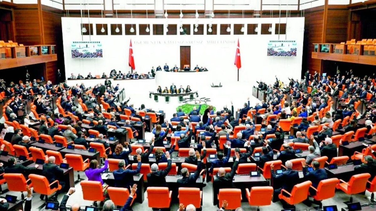 Meclis’te Ekonomi Mesaisi: Emekli Maaşı, Öğrenci Affı ve Yeni Sosyal Destek Paketi Gündemde